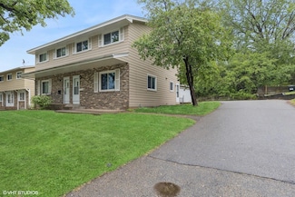 510 Shadyside Cir, Hopkins, MN 55343