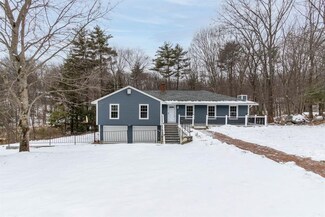 9 Helen Dr, Hooksett, NH 03106