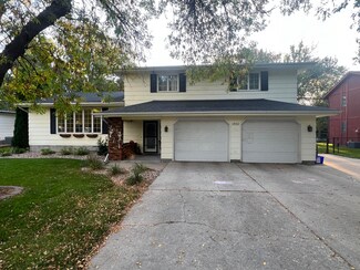 1532 Somerset Dr, Aberdeen, SD 57401