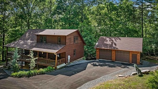 886 Spruce Cir, Mineral Bluff, GA 30559