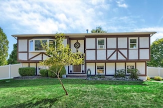 31 Gleason Dr, Thiells, NY 10984