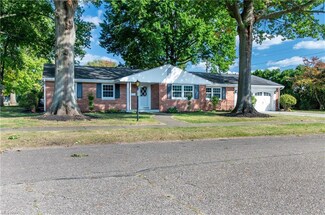 403 S Mckinley Ave, Dover, OH 44622