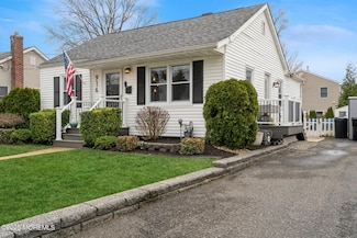 916 Park Place, Middletown, NJ 07748