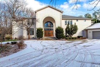 19 Hickory Ct, Rock Island, IL 61201