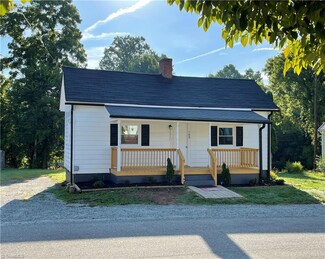 189 S Davie Dr, Mocksville, NC 27028