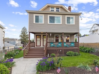 29 Homer Cir, Medford, MA 02155