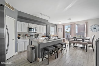 7218 S 40th Ln, Phoenix, AZ 85041