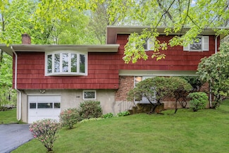 203 Sprain Rd, Scarsdale, NY 10583
