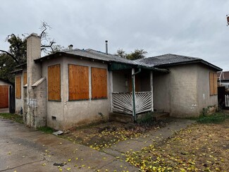 3020 E Hedges Ave, Fresno, CA 93703