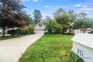 211 Stone Oak Ct, Holland, OH 43528