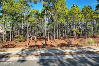 2565 Park Ridge Dr, Saint James, NC 28461