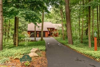15 Brook Hollow Rd, Ballston Lake, NY 12019