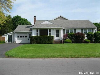 518 Meadow Rd, Syracuse, NY 13219