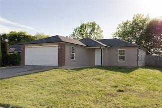 1492 Tumbleweed Dr, Springdale, AR 72764