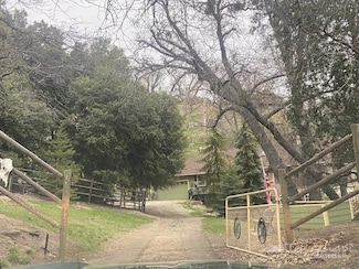 27341 Deertrail Dr, Tehachapi, CA 93561