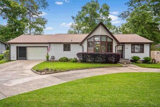 421 Collinsford Rd, Tallahassee, FL 32301