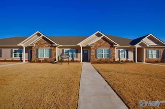 13 Moore Farm Cir NW, Huntsville, AL 35806