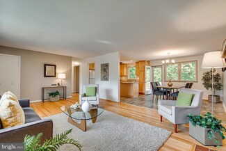 5236 Canard St, Alexandria, VA 22312
