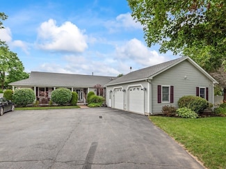 137 Main St, Oxford, MA 01540