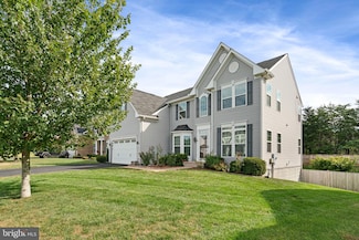 3175 Fledgling Cir, Woodbridge, VA 22193