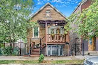 2608 W Luther St, Chicago, IL 60608