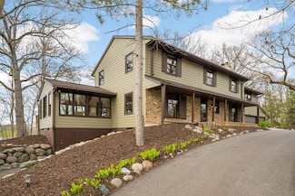 16550 Birch Briar Trail, Plymouth, MN 55447