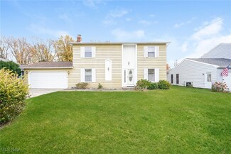 115 Hilltop Cir, Elyria, OH 44035