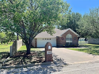 201 Park Rd, Nocona, TX 76255