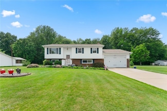 2670 Lydia Dr SW, Warren, OH 44481