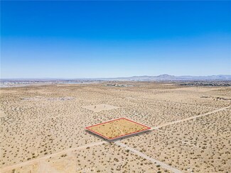 9500 Villa St, Adelanto, CA 92301