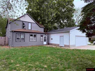 1035 1035 E Main St, Mankato, MN 56001