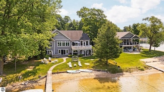 536 Brakel Point Dr, Traverse City, MI 49685