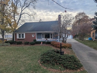 724 Roland Ave, Rockford, IL 61107