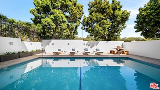153 San Vicente Blvd Unit 2B, Santa Monica, CA 90402