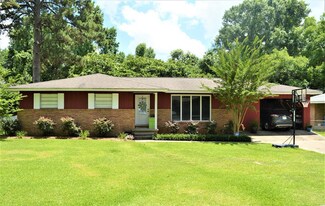 212 Westview Cir, McComb, MS 39648