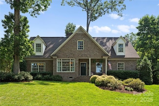 901 Hartford Ave, Charlotte, NC 28209