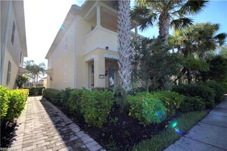 8204 Josefa Way, Naples, FL 34114