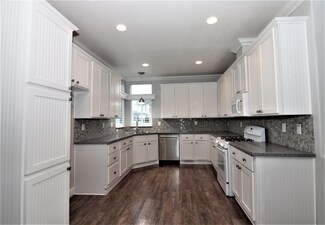 7018 San Bartolo St Unit 22, Carlsbad, CA 92011