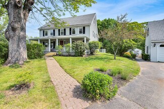 63 Haley Rd, Kittery, ME 03904