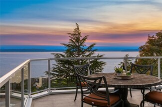 5118 SW Canada Dr, Seattle, WA 98136