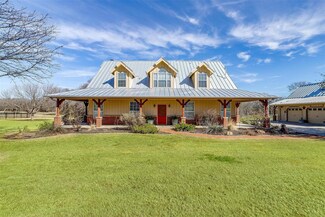 104 Ranchway Dr, Burleson, TX 76028
