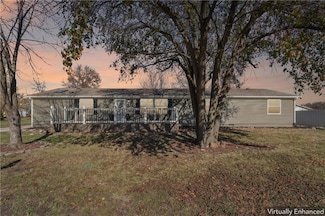 140 Matney Dr, Osawatomie, KS 66064