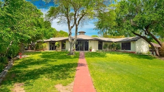 705 Camelot Ct, Willow Park, TX 76087