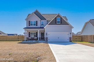 703 W Warner Ct, Hubert, NC 28539