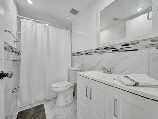 601 SW 113th Way Unit 601, Pembroke Pines, FL 33025