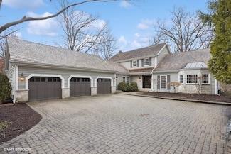 308 Weatherford Ct, Lake Bluff, IL 60044