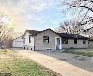 4950 Jefferson St NE, Columbia Heights, MN 55421