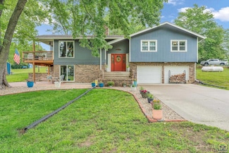2230 NW 50th St, Topeka, KS 66618