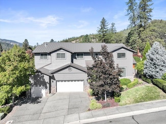 305 Woodville Way, Rogue River, OR 97537