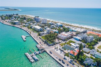 102 8th Ave, St. Pete Beach, FL 33706